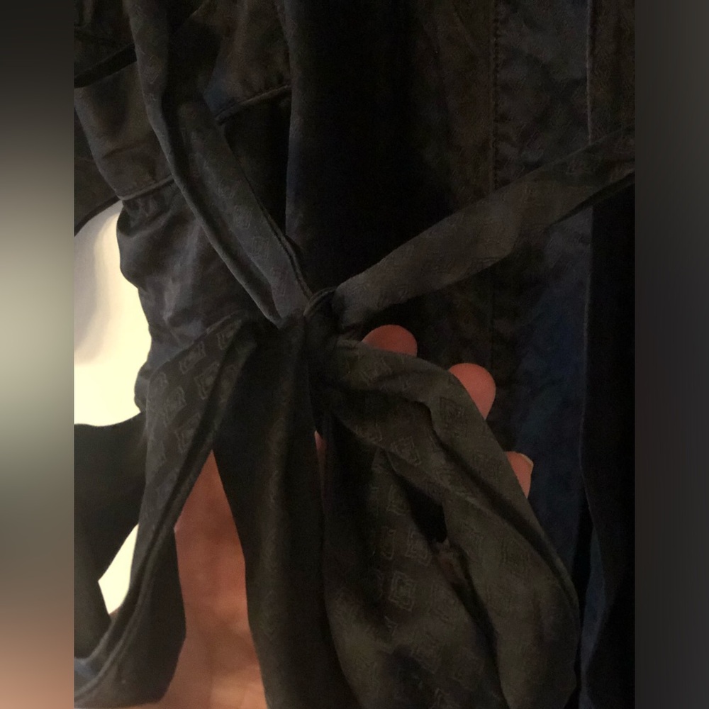 💯 VINTAGE SILK ROBE👀👀 - Picture 8 of 11